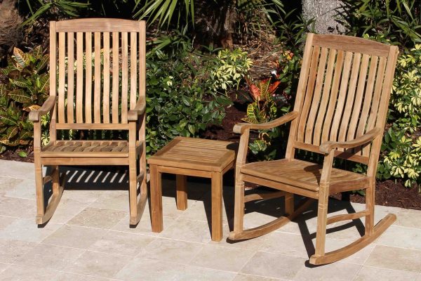 Rocking Chairs & 18in Side Table side top