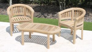 Banana Armchair and coffee table 2